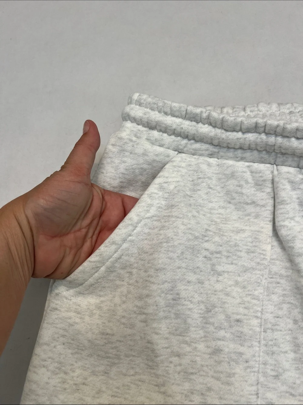 White Fox Boutique Vol. 3 Offstage lounge shorts in glacier grey with green M